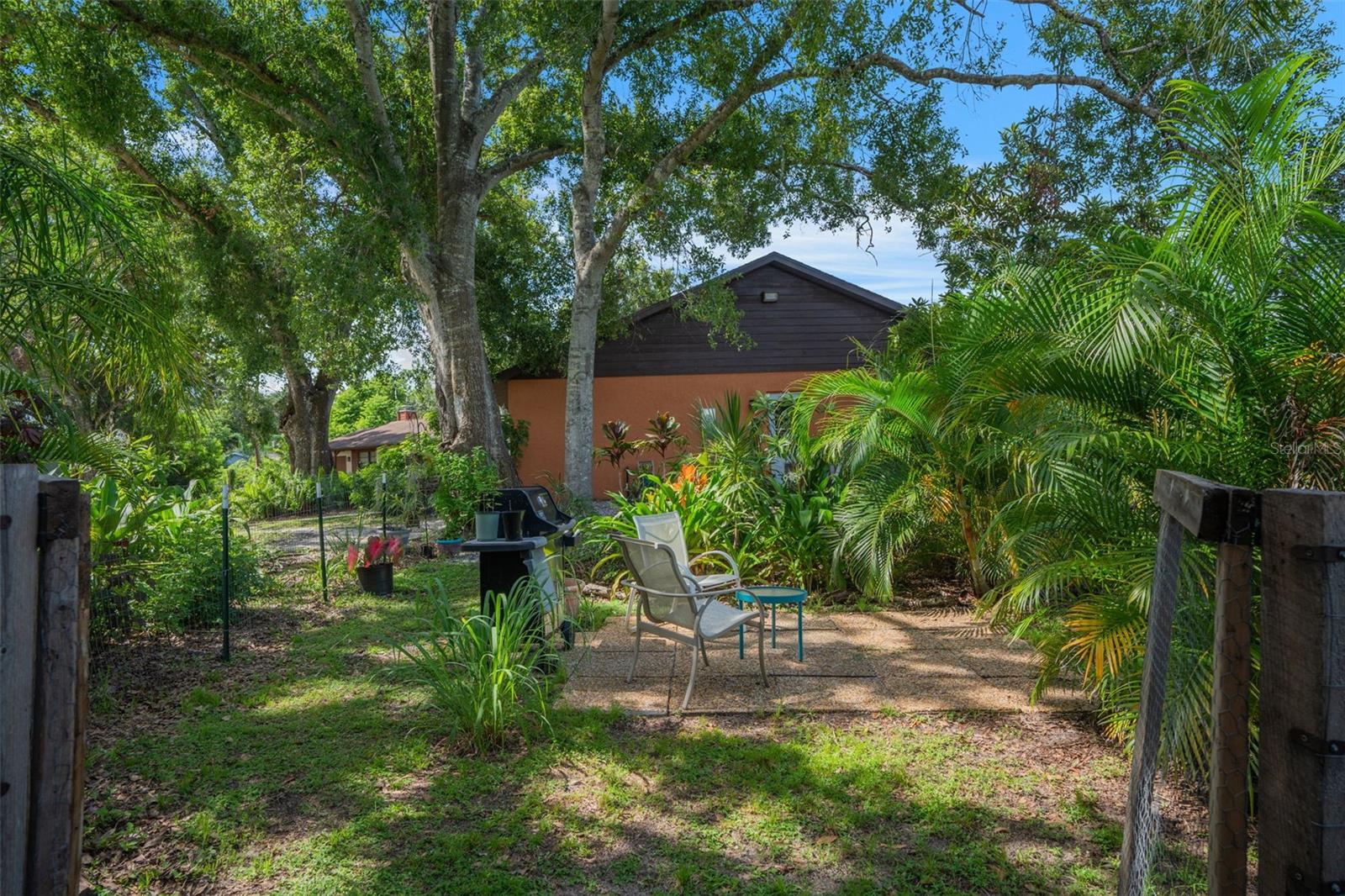 CEDAR HOLLOW - Residential