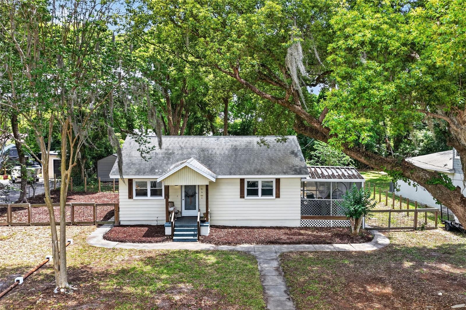 TANGERINE - Residential