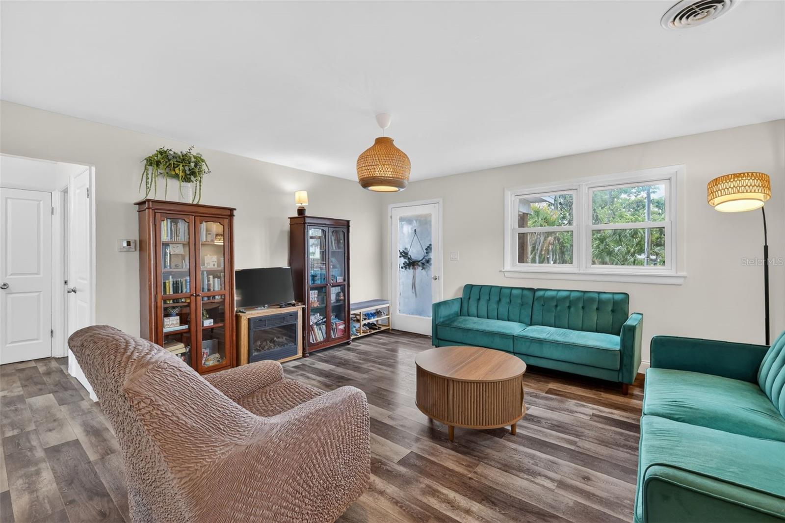 TANGERINE - Residential