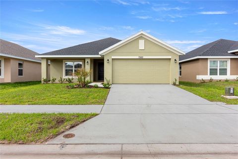 Photo of 7560 Bent Tree Loop, Saint Cloud, FL 34773 (MLS # O6373548)