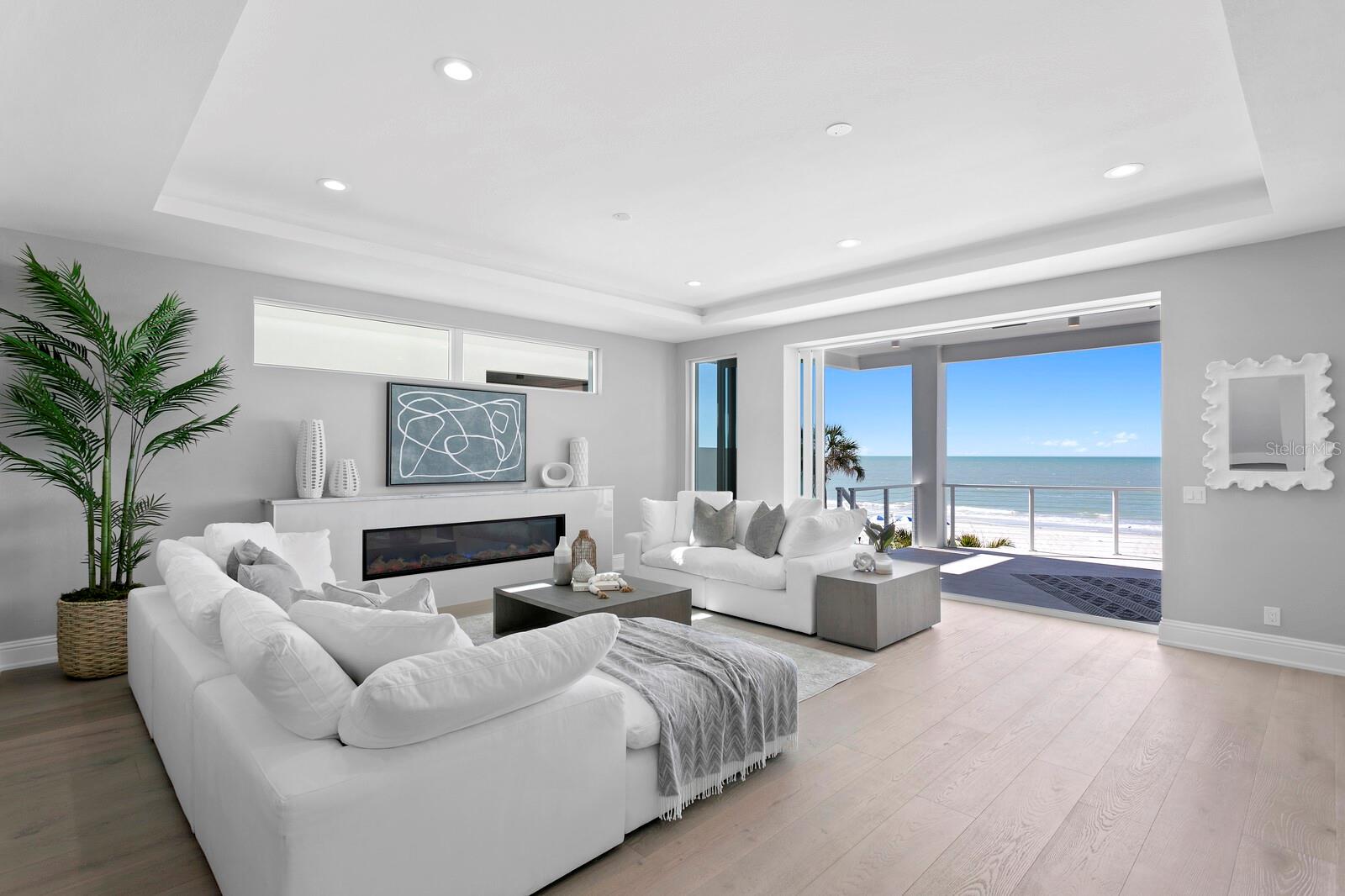 INDIAN ROCKS - Residential