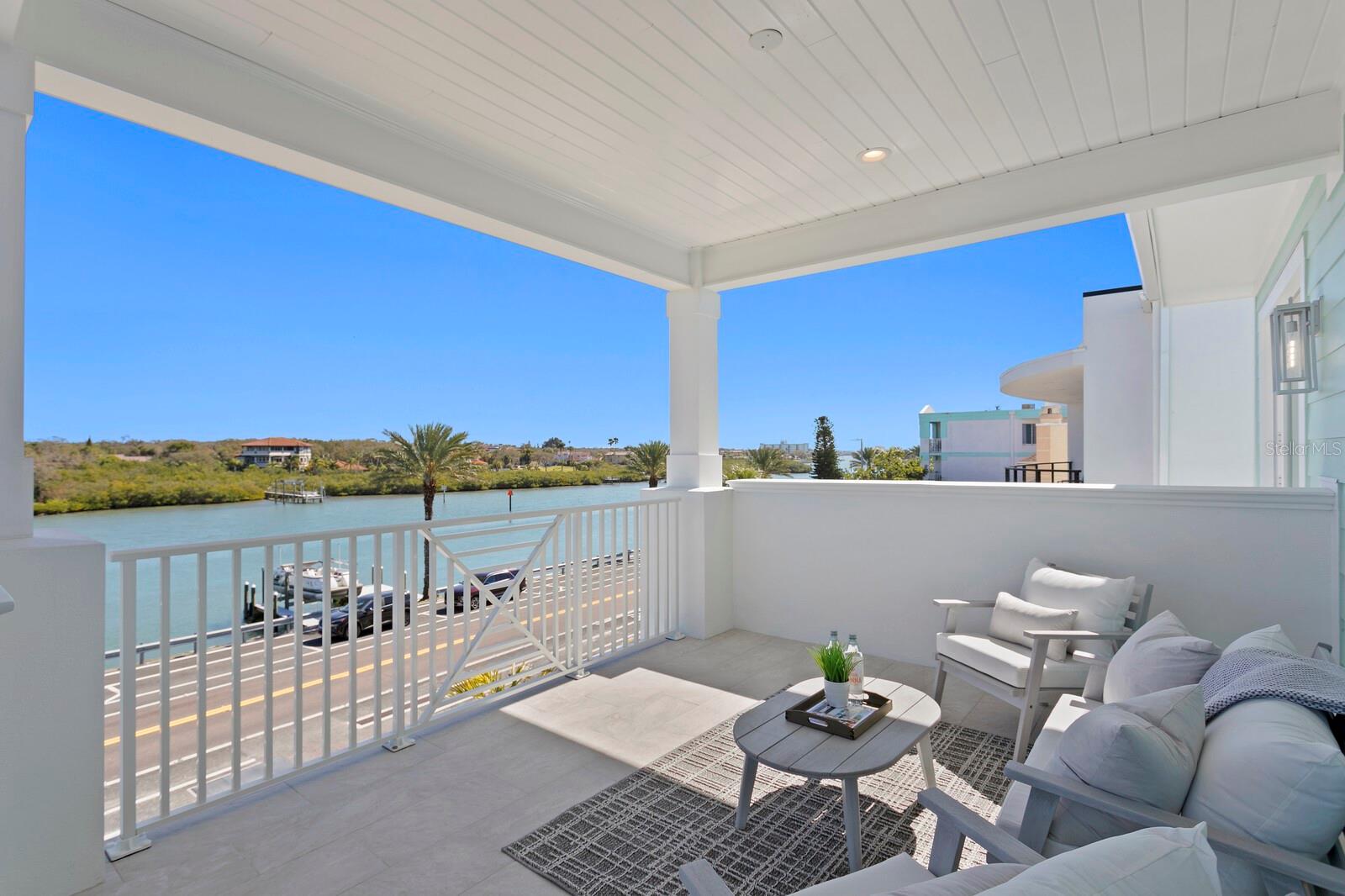INDIAN ROCKS - Residential