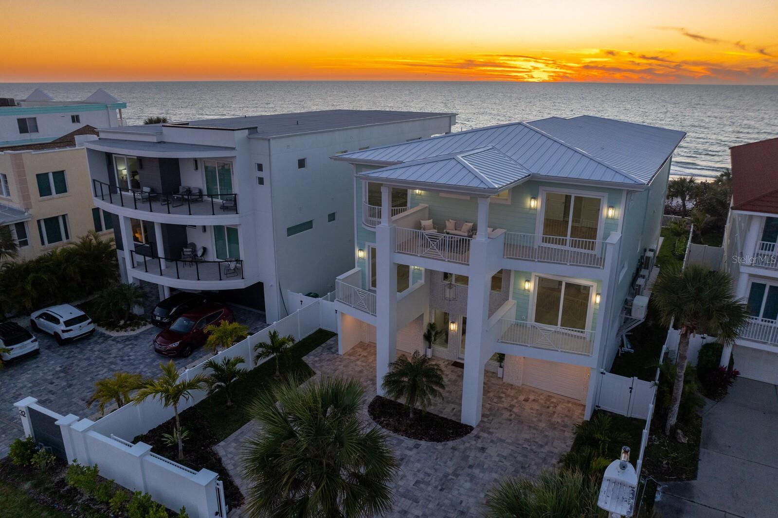 INDIAN ROCKS - Residential