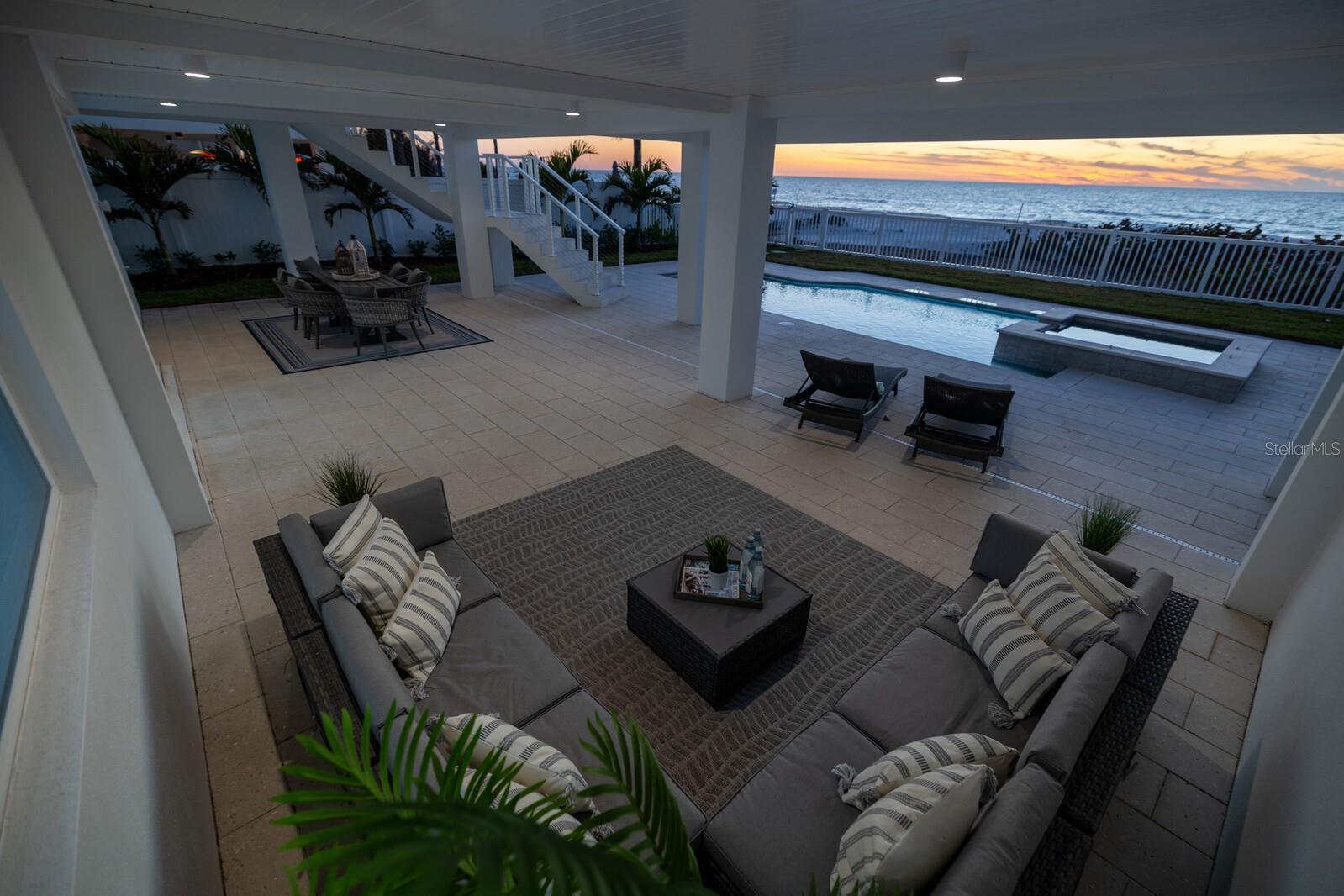 INDIAN ROCKS - Residential