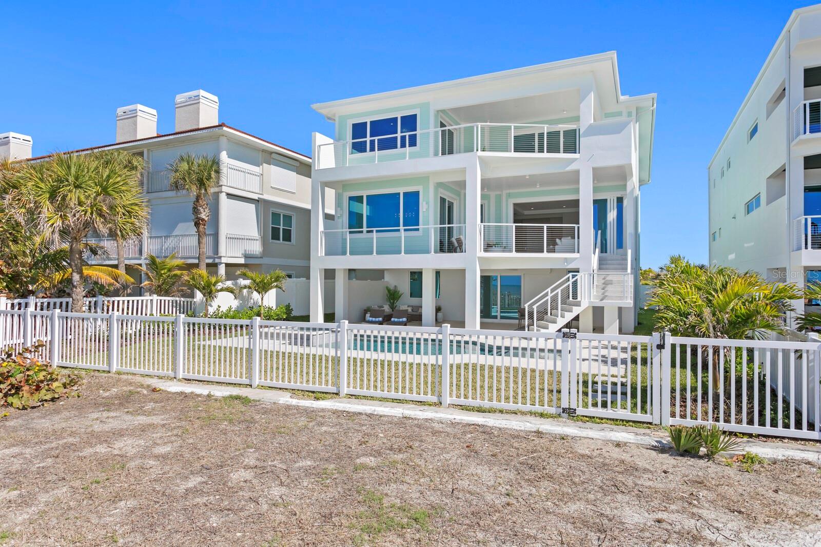 INDIAN ROCKS - Residential