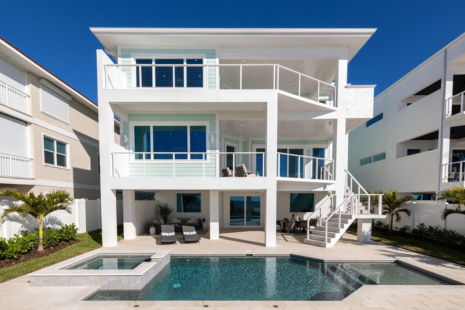INDIAN ROCKS - Residential