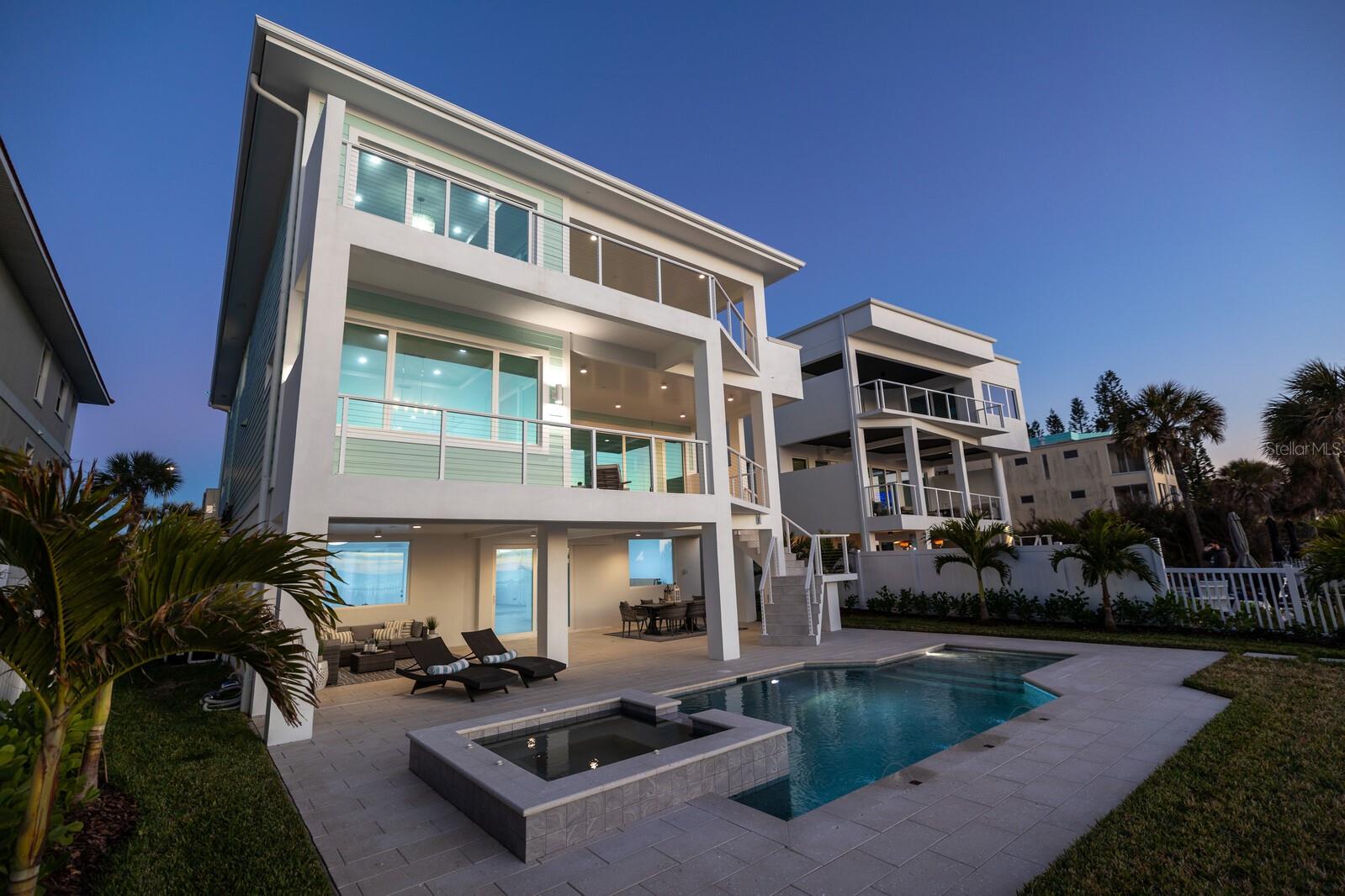 INDIAN ROCKS - Residential
