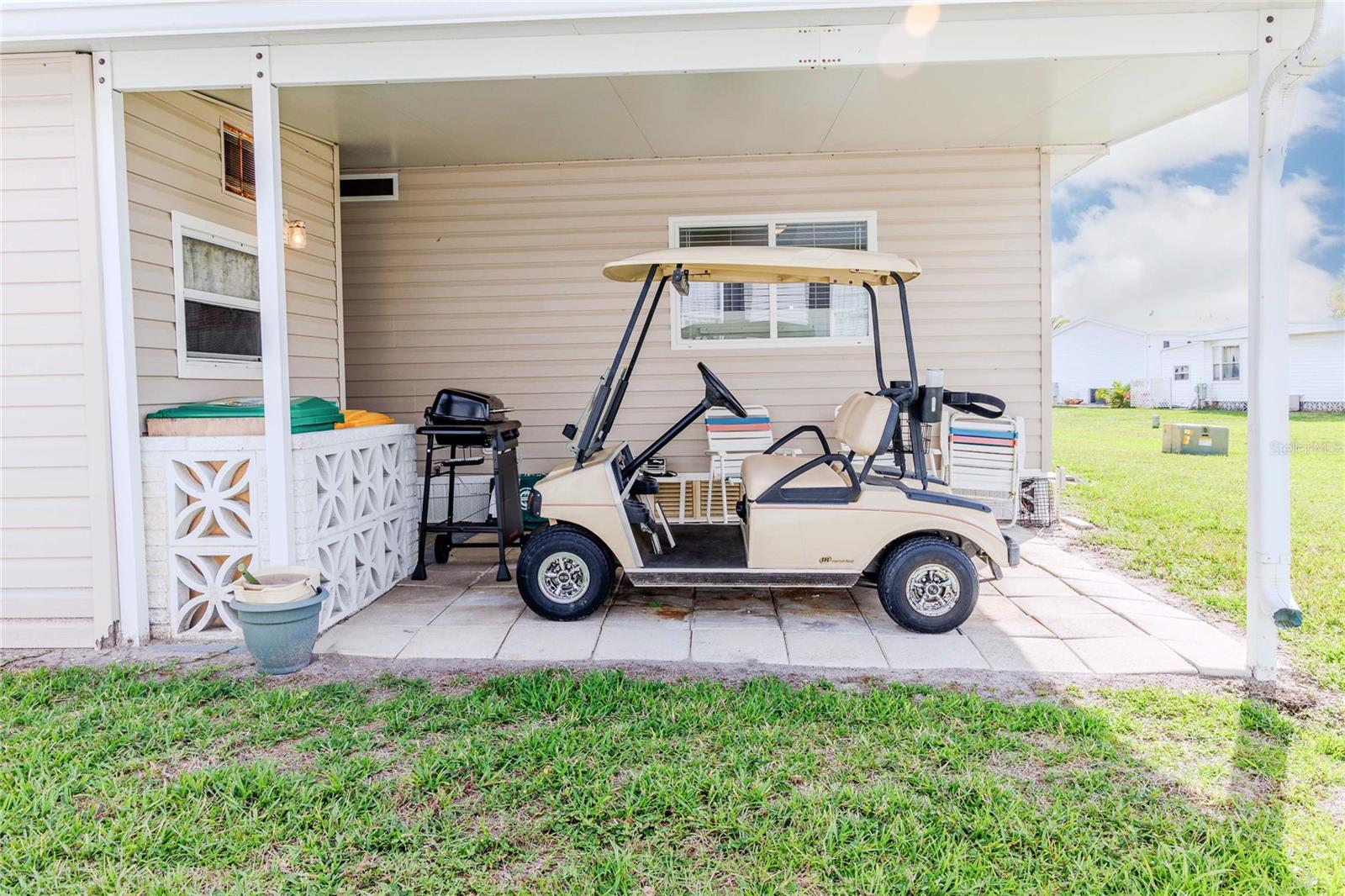 MAPLE LEAF ESTATES - Residential