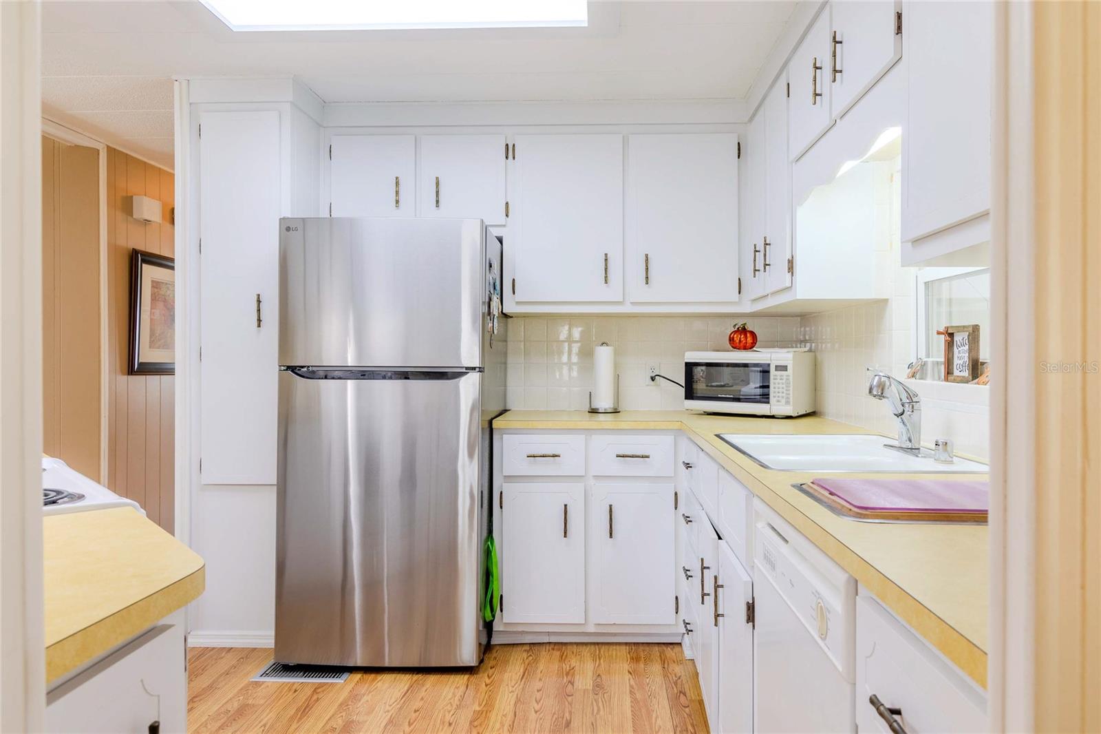 MAPLE LEAF ESTATES - Residential