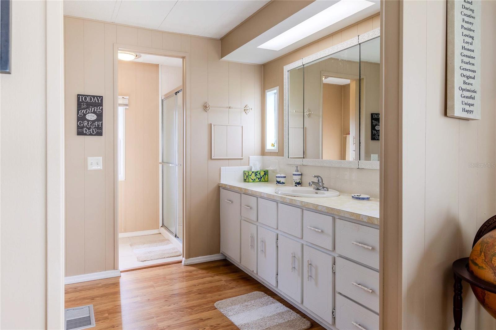 MAPLE LEAF ESTATES - Residential