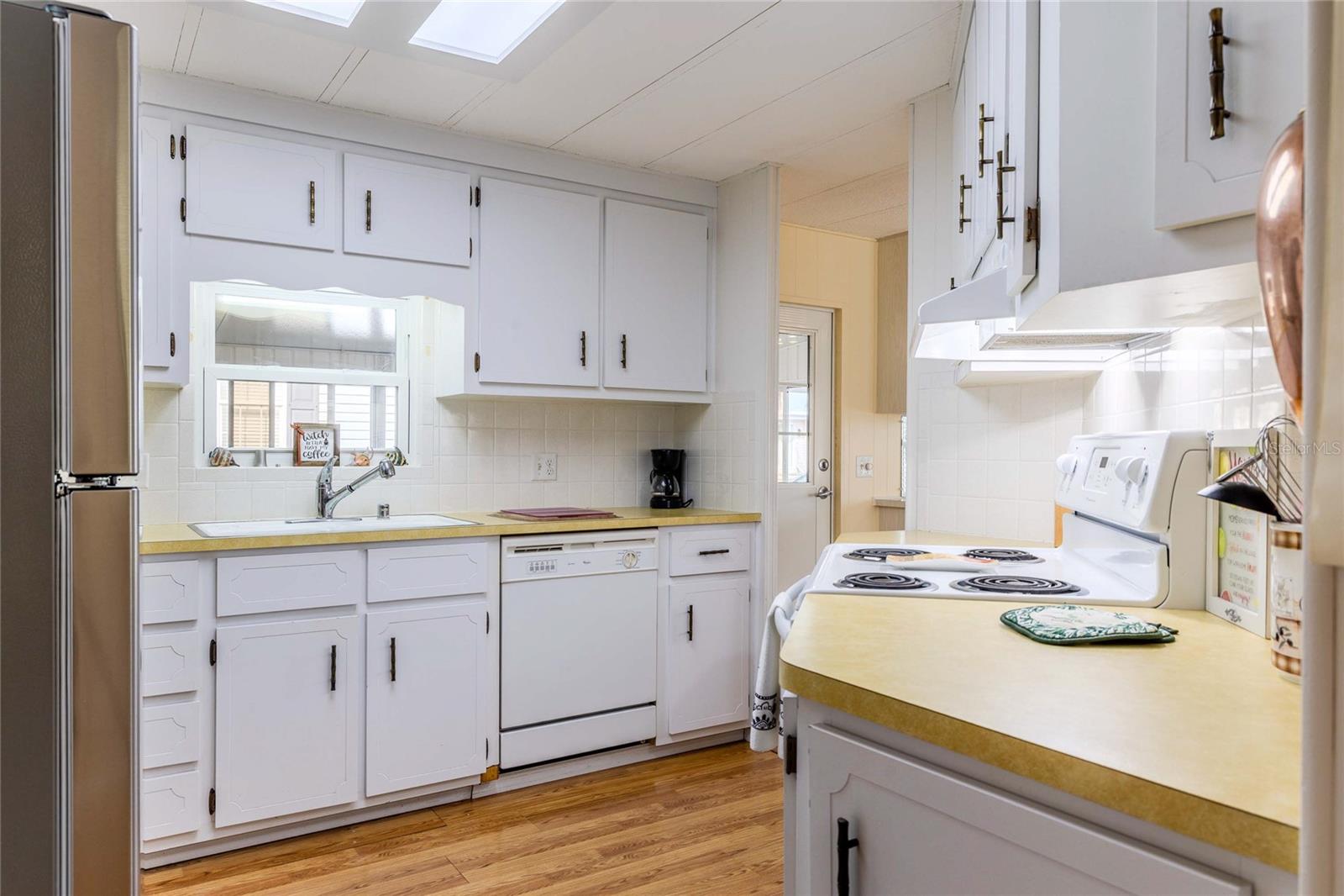 MAPLE LEAF ESTATES - Residential