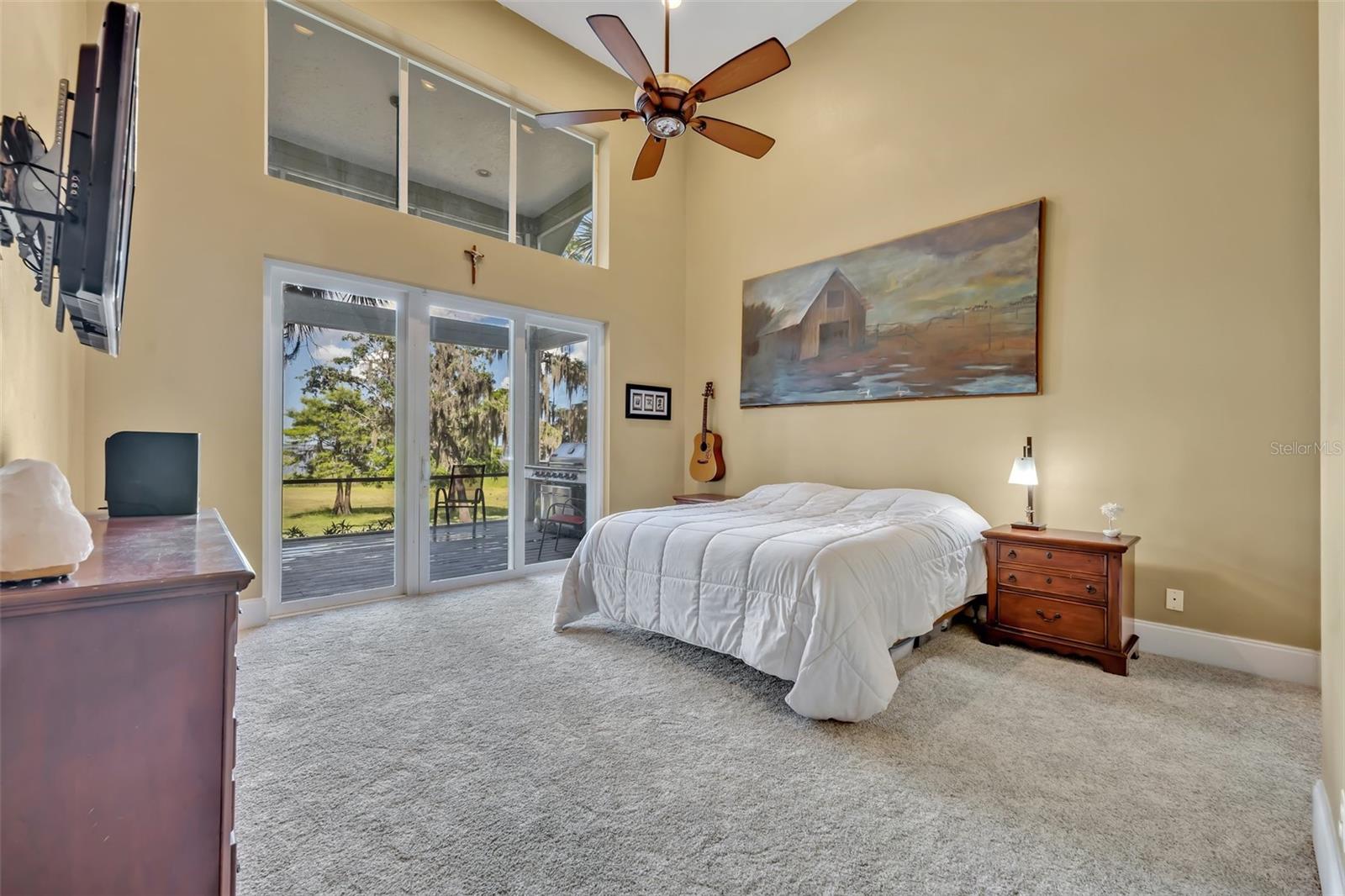 LAKE HARNEY MANOR - Residential