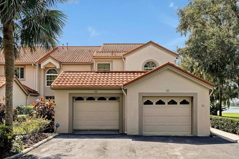 A home in WINTER HAVEN