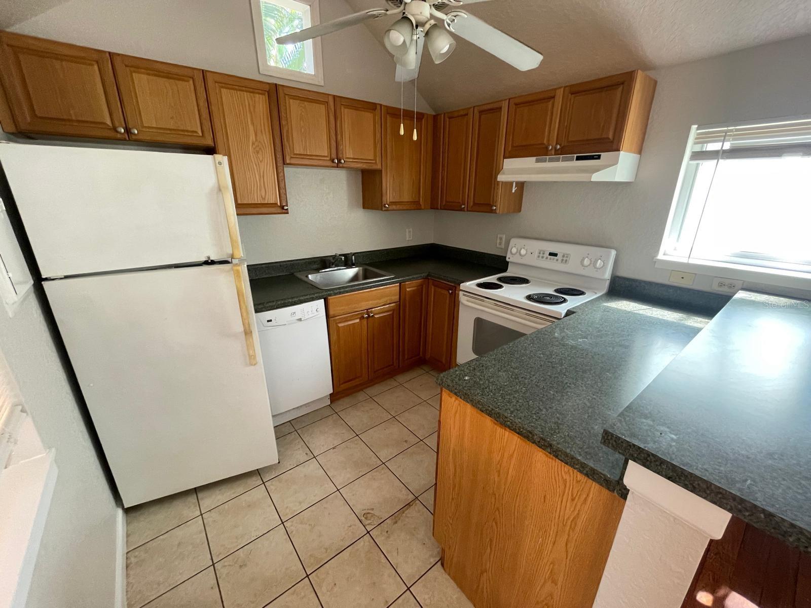 KINYONS H H ADD - Residential Lease