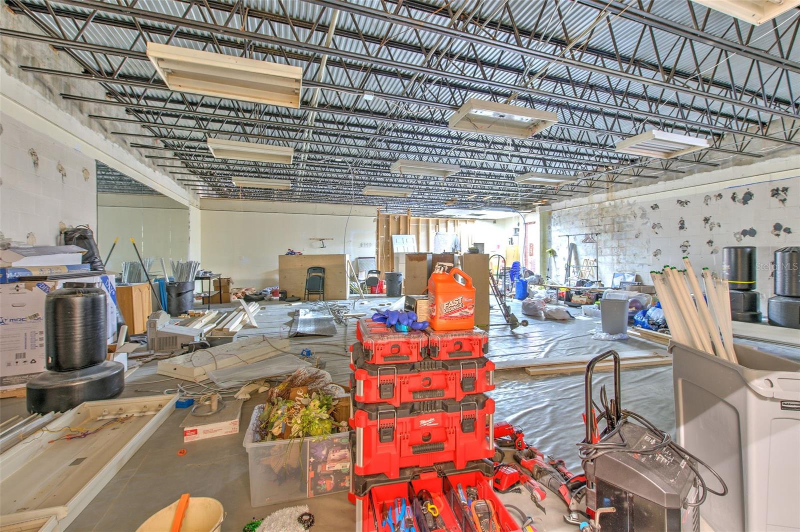 ORANGE TERRACE - Commercial Sale