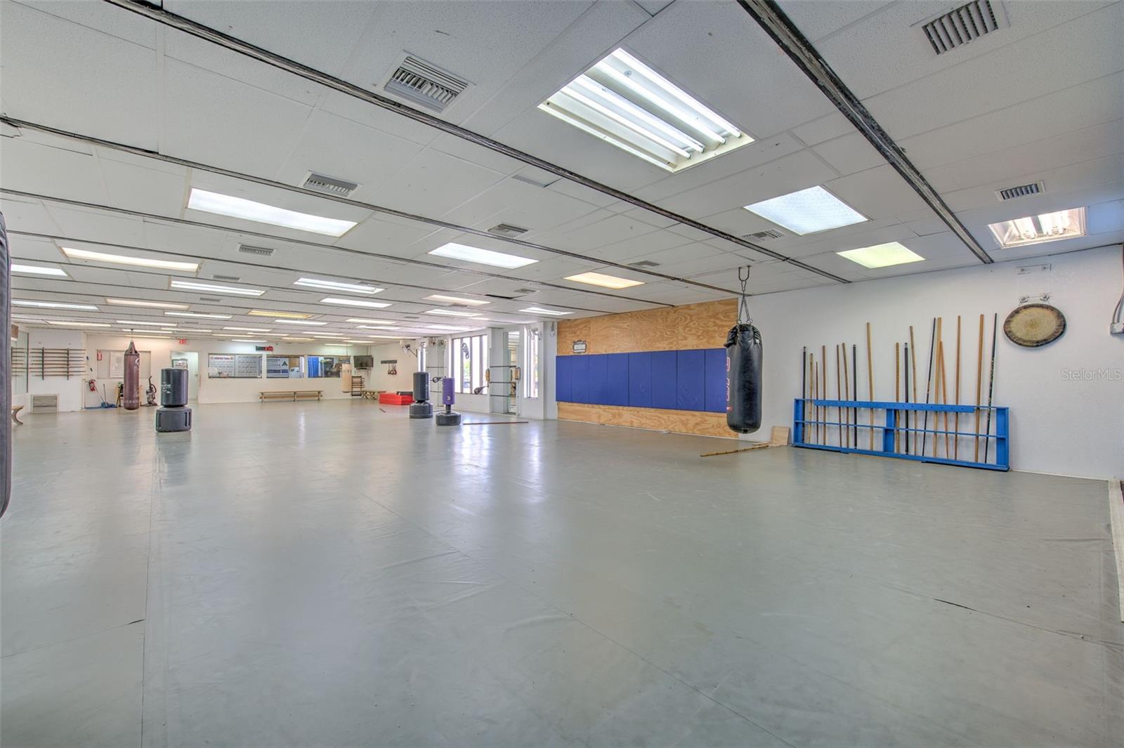 ORANGE TERRACE - Commercial Sale