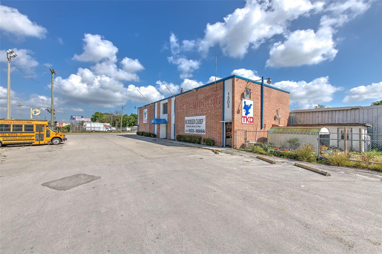 ORANGE TERRACE - Commercial Sale