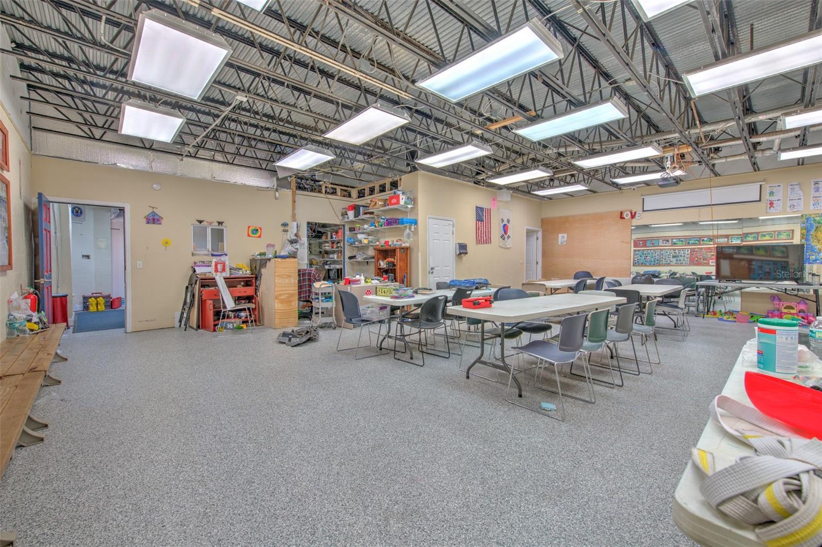 ORANGE TERRACE - Commercial Sale