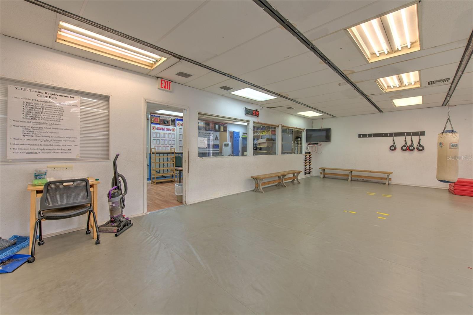 ORANGE TERRACE - Commercial Sale