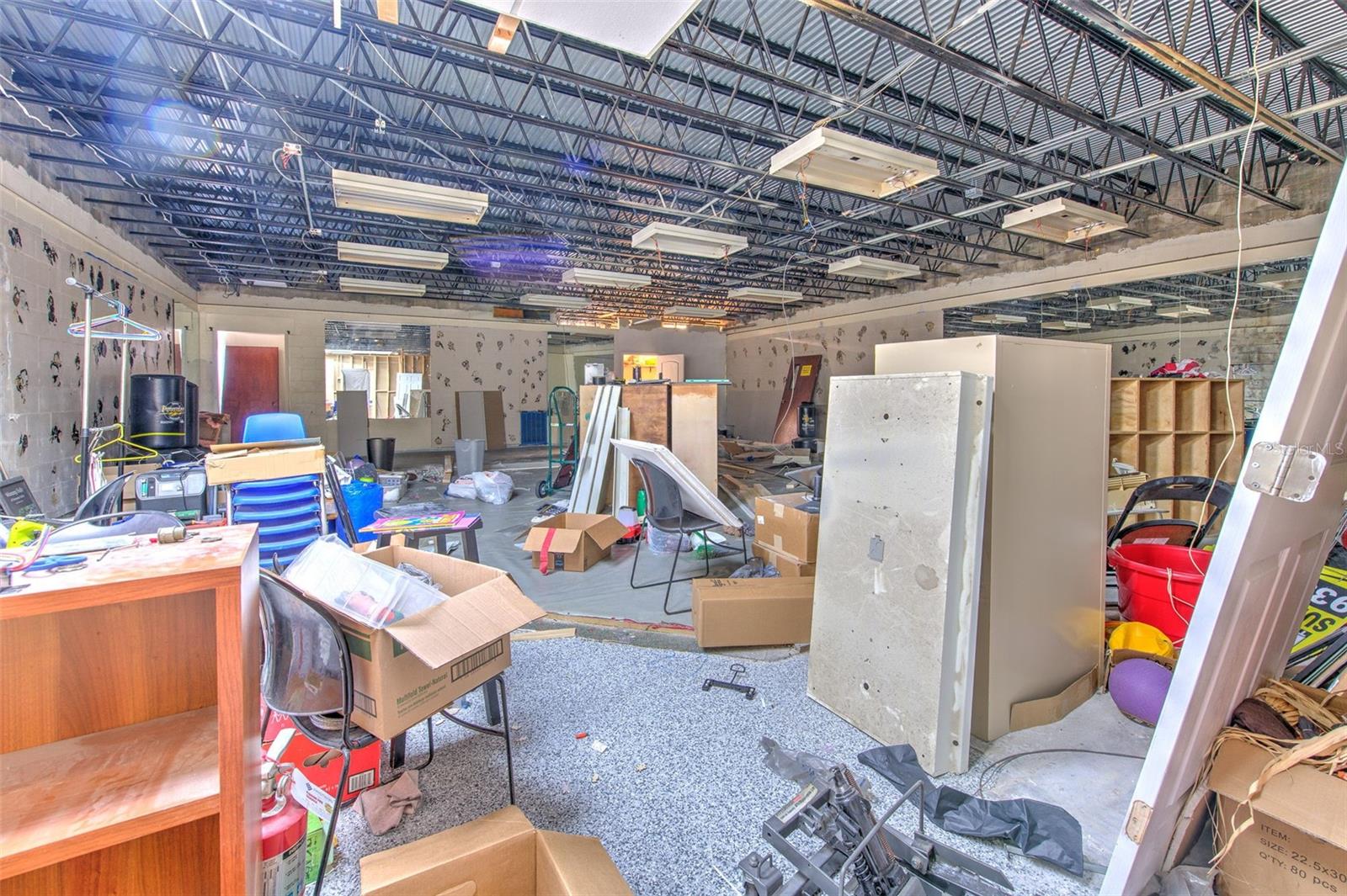 ORANGE TERRACE - Commercial Sale