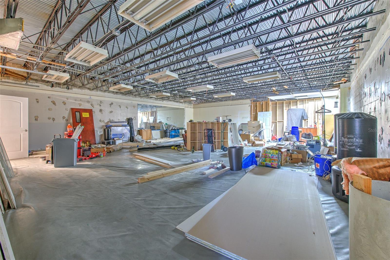 ORANGE TERRACE - Commercial Sale