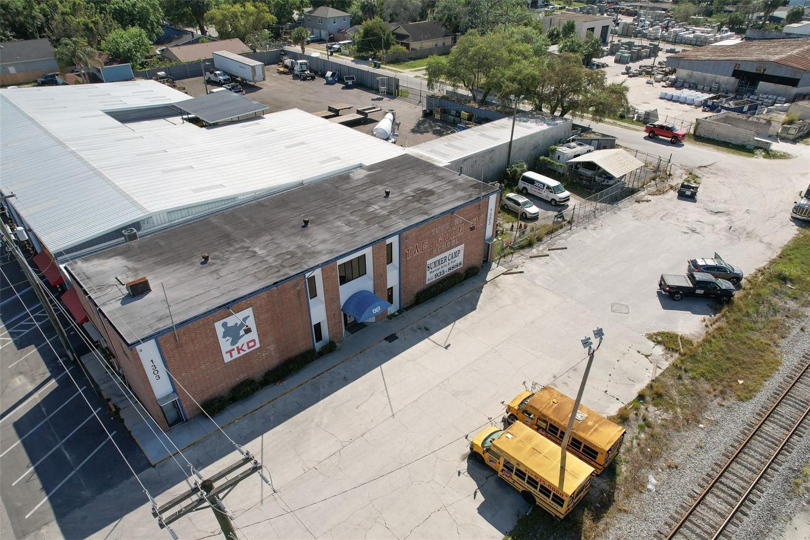 ORANGE TERRACE - Commercial Sale