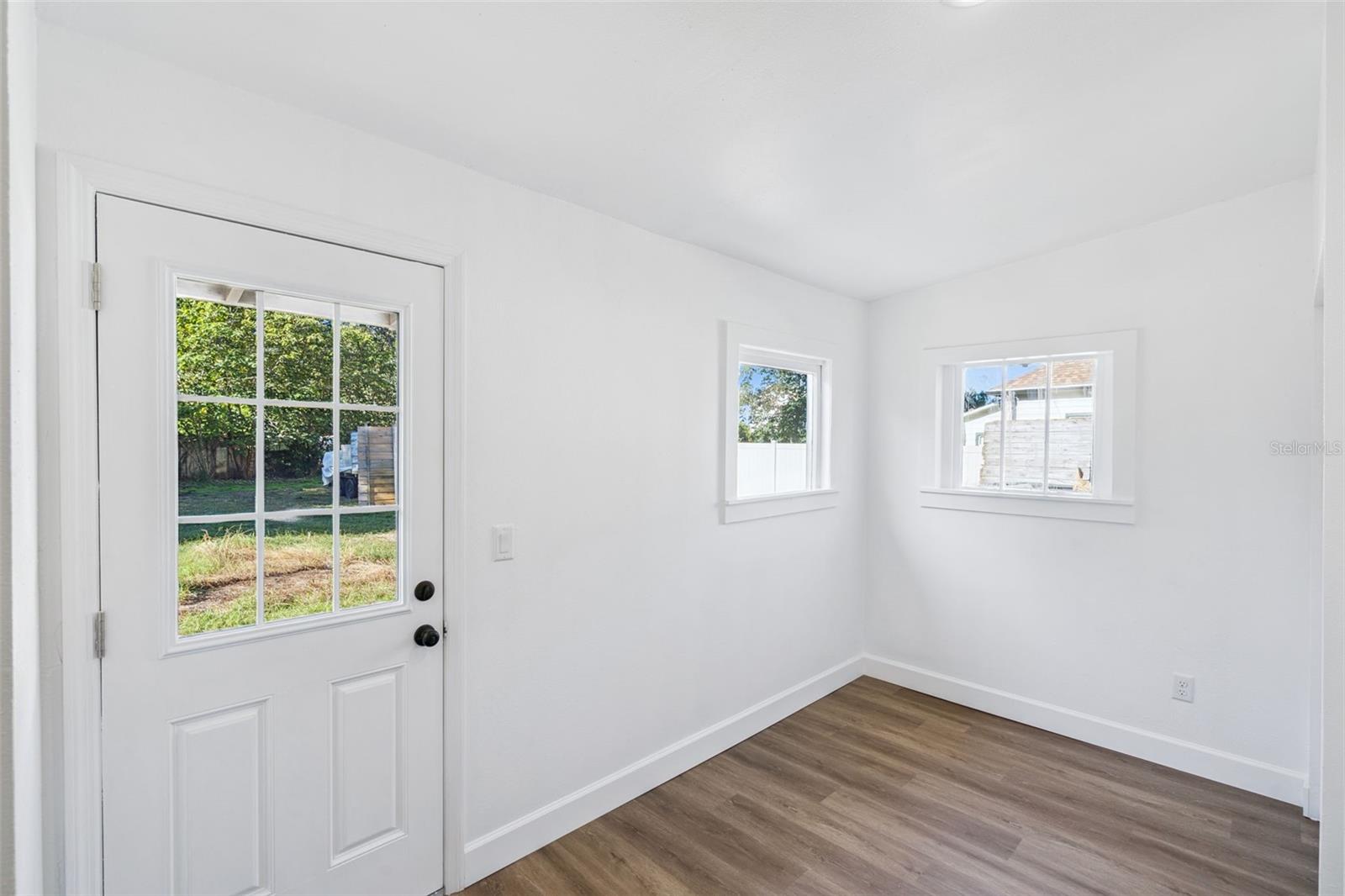 GROVELAND - Residential