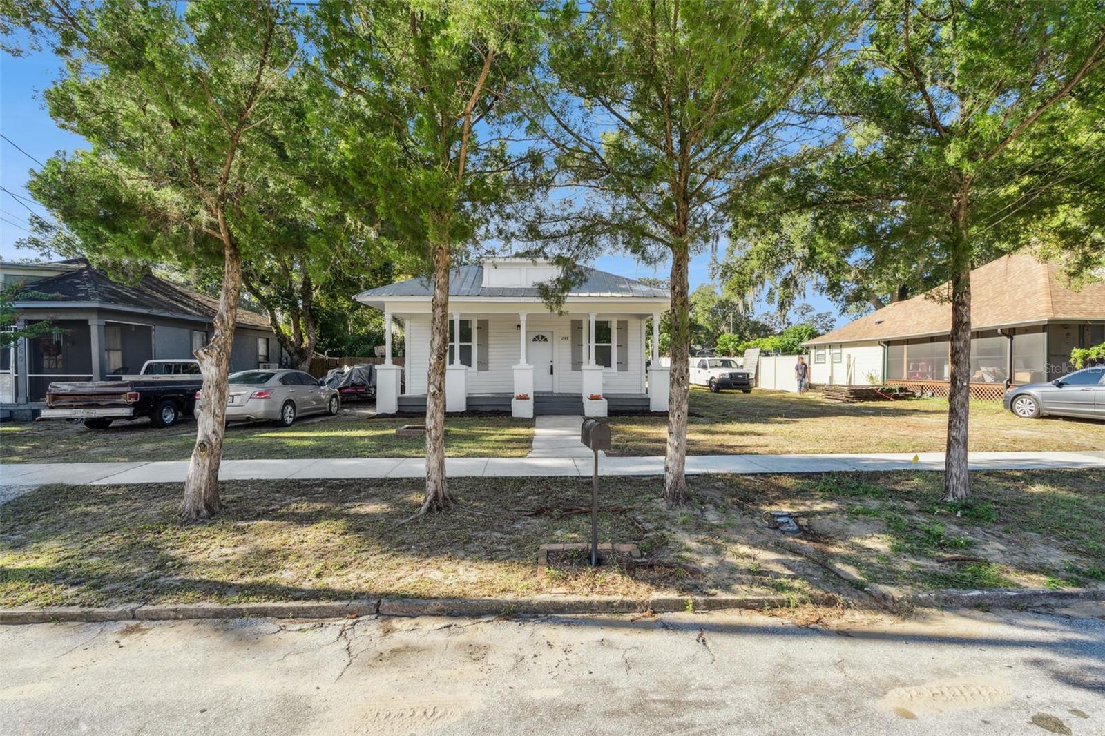 GROVELAND - Residential