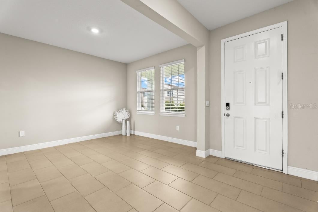 5728 WOODLAND SAGE DRIVE, SARASOTA, FL, 34238 4 5728 WOODLAND SAGE DRIVE