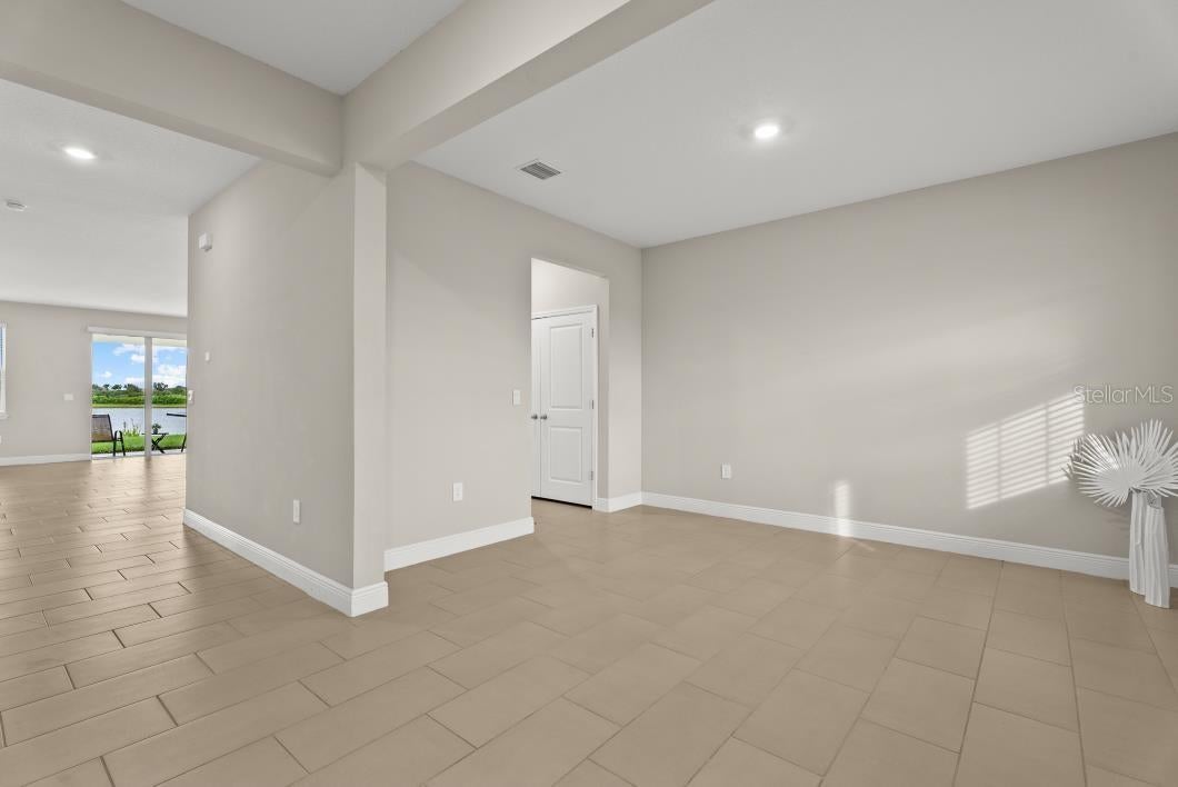 5728 WOODLAND SAGE DRIVE, SARASOTA, FL, 34238 2 5728 WOODLAND SAGE DRIVE