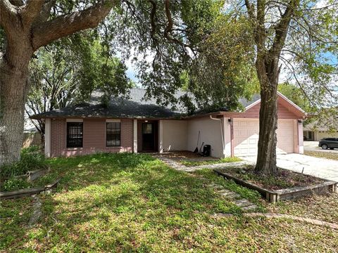 Photo of 1402 Shell Flower Drive, Brandon, FL 33511 (MLS # TB8493209)