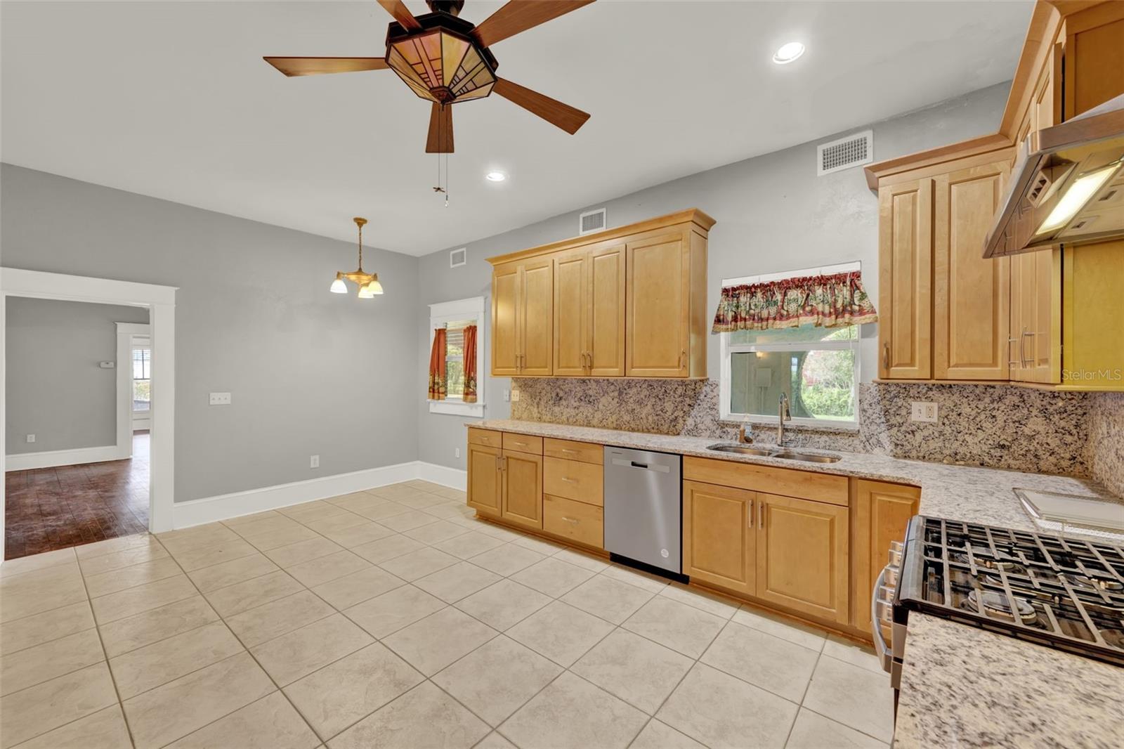 UMATILLA OAK PARK - Residential