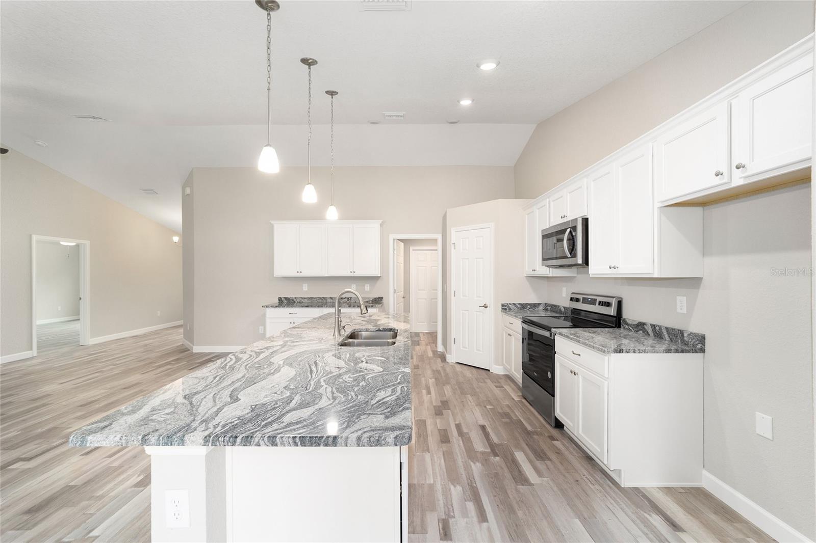 KINGSLAND COUNTRY ESTATE - Residential