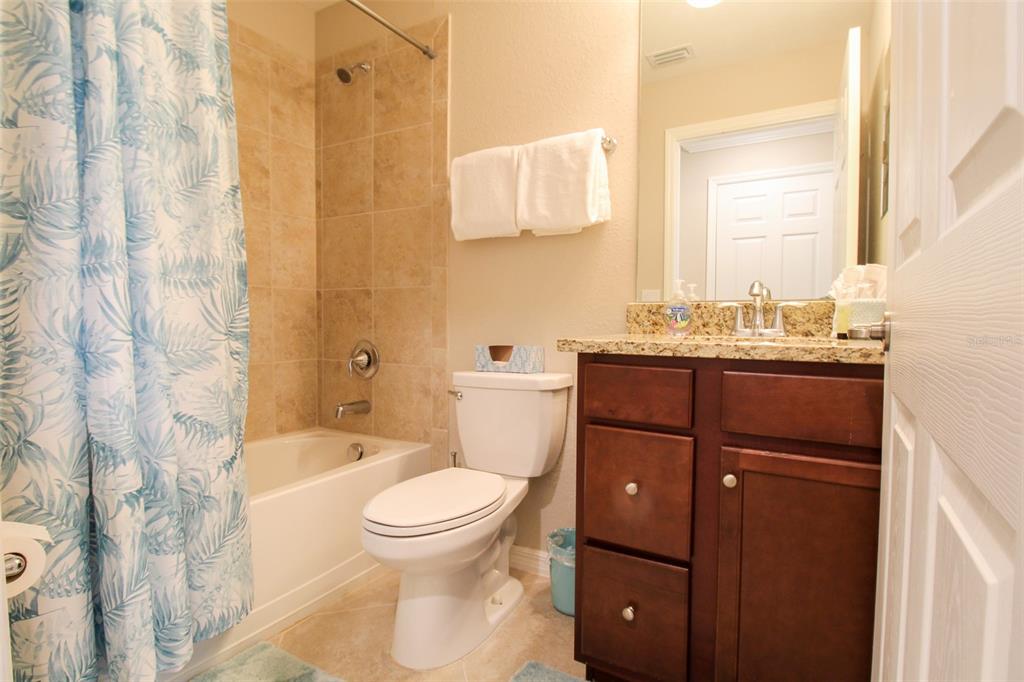 TERRACE I AT LAKEWOOD NATIONAL PH 2 - Residential Lease