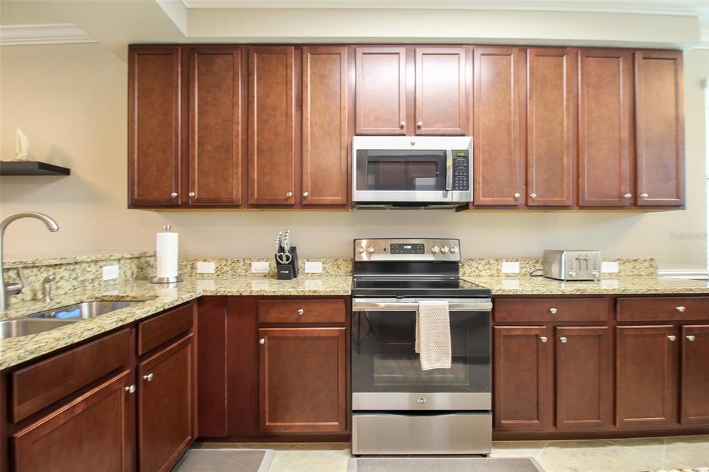 TERRACE I AT LAKEWOOD NATIONAL PH 2 - Residential Lease