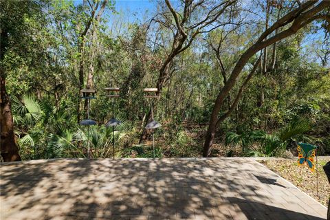 A home in LAKELAND