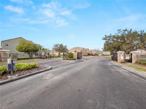 A home in LAKELAND