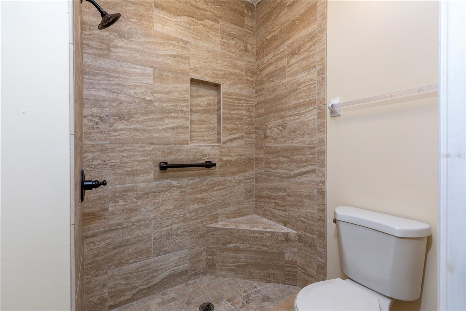 THE LINKS - Residential