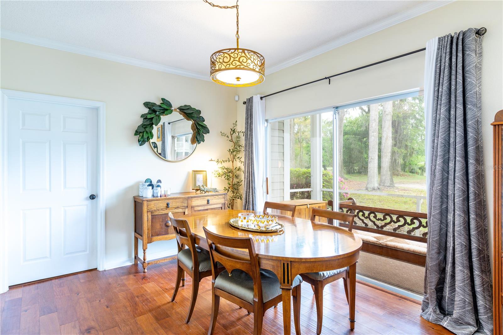 THE LINKS - Residential