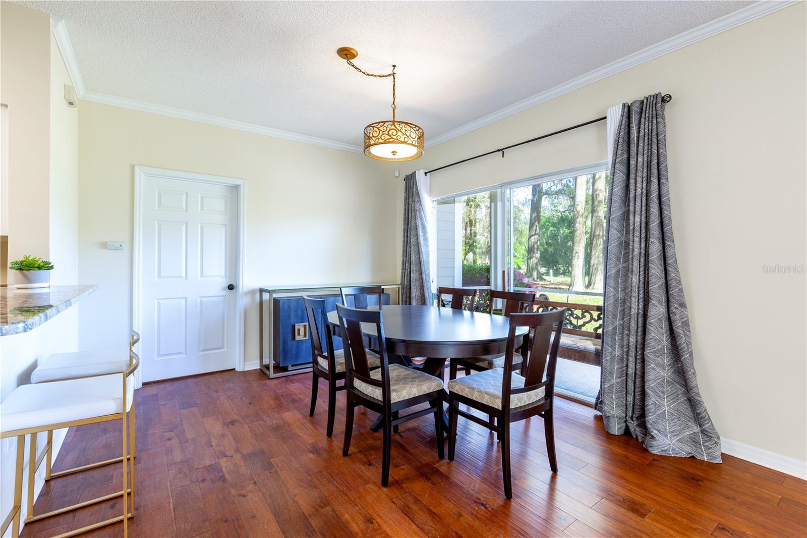 THE LINKS - Residential