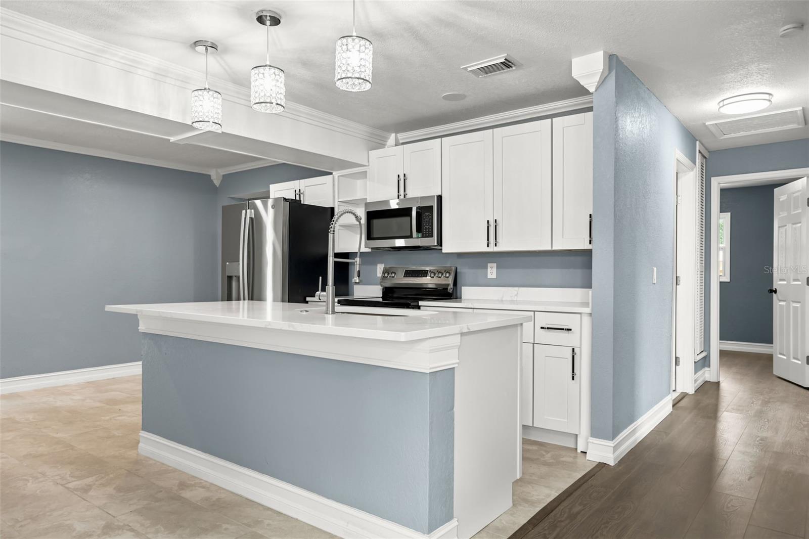 682 DURANGO WAY
