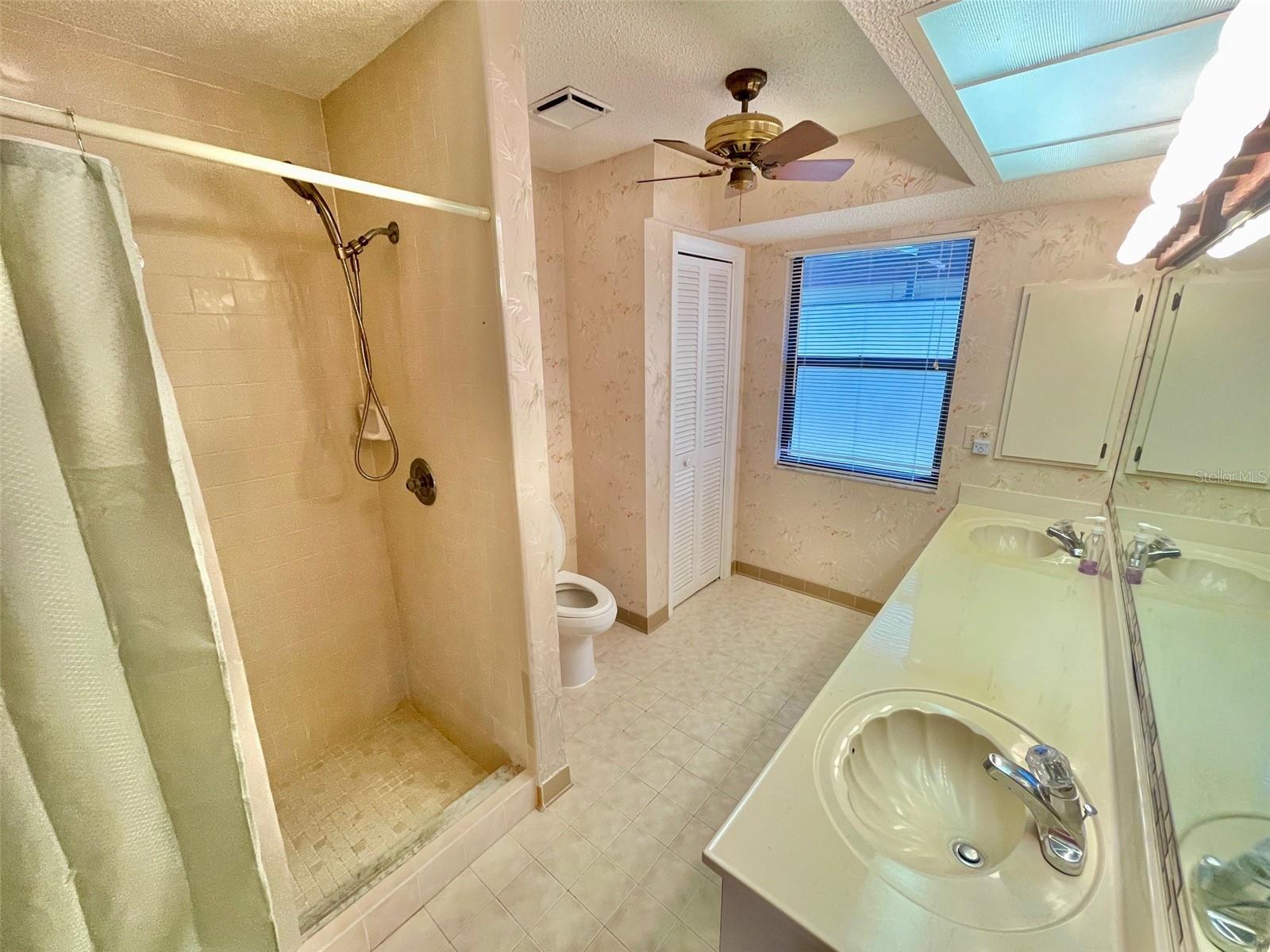 HOURGLASS LAKES PH 2 - Residential