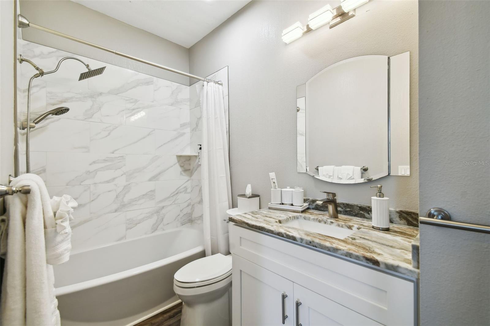 BAYSHORE WEST - Residential