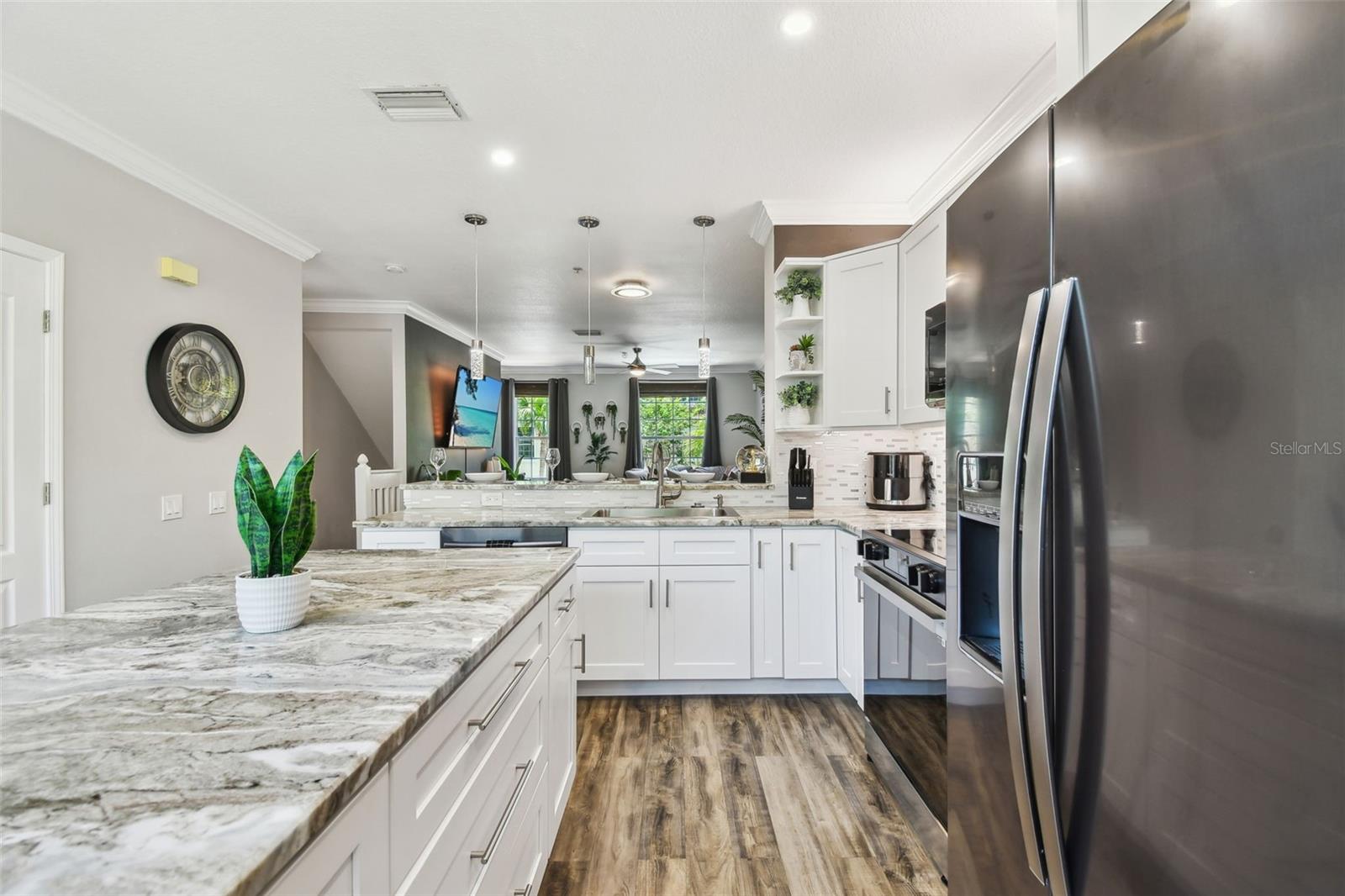 BAYSHORE WEST - Residential