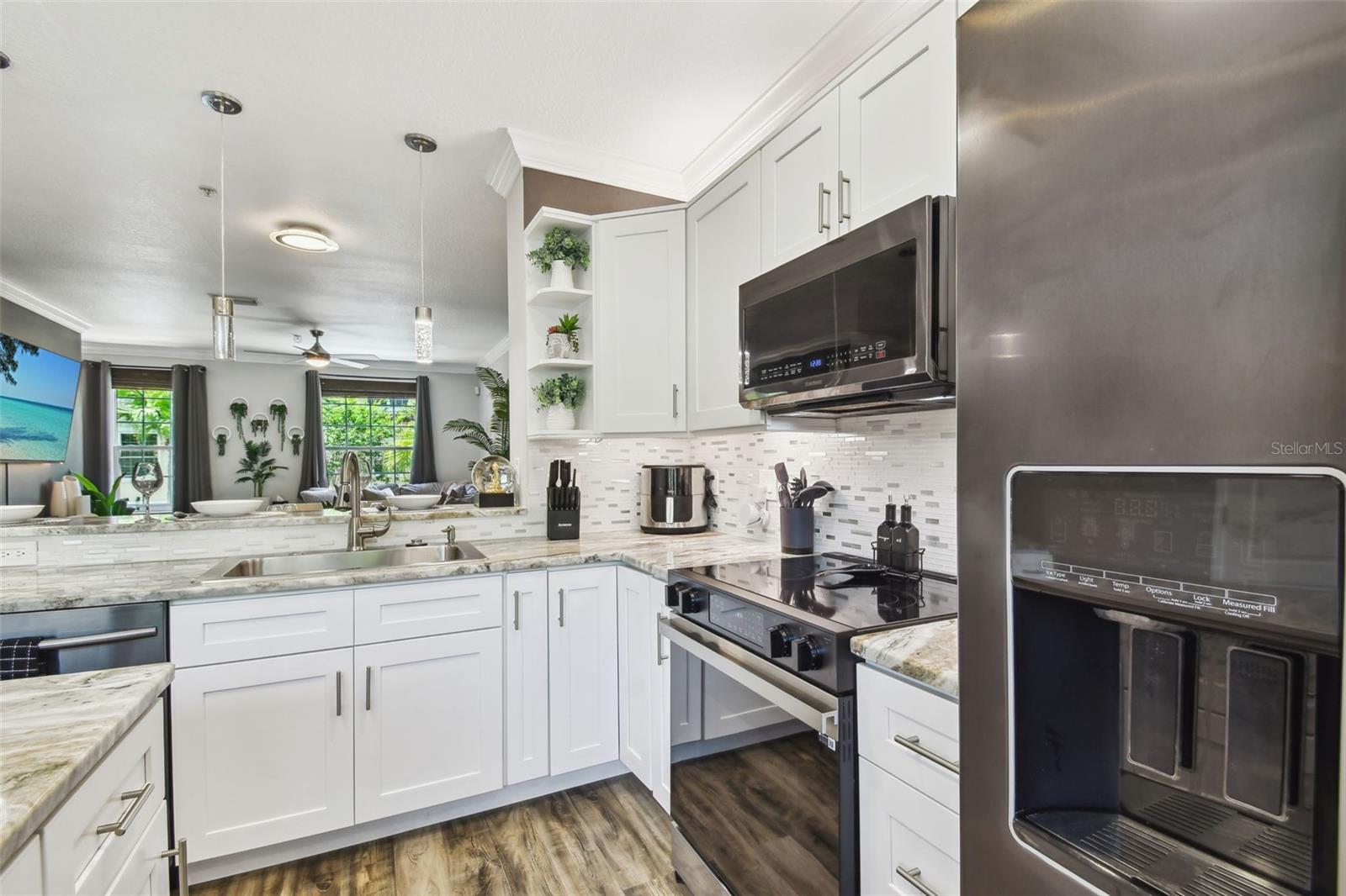 BAYSHORE WEST - Residential