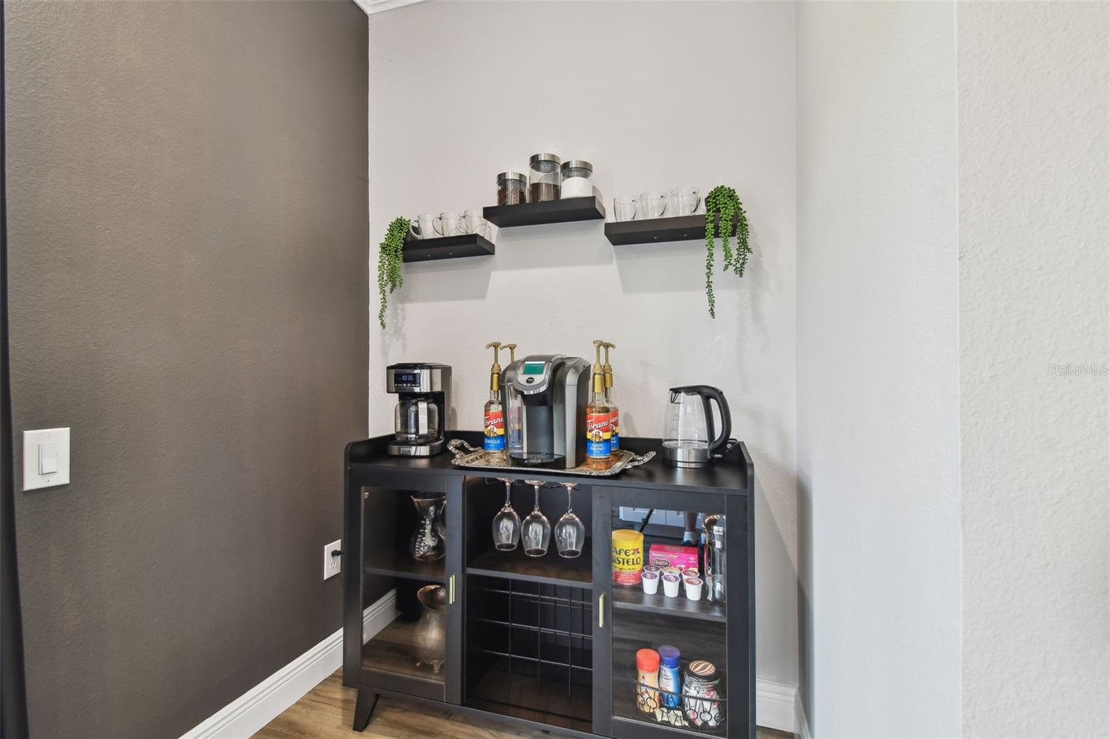 BAYSHORE WEST - Residential