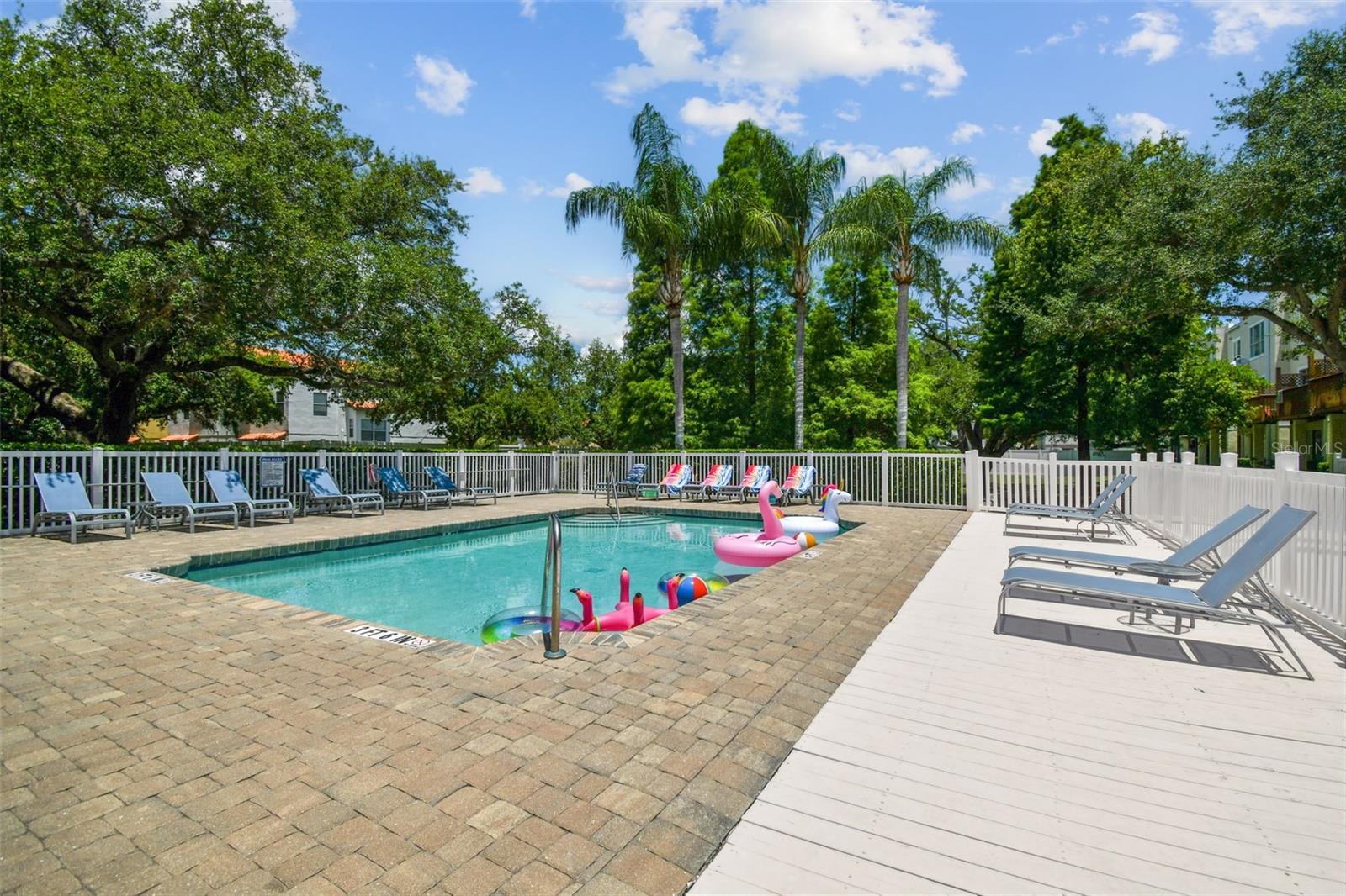 BAYSHORE WEST - Residential