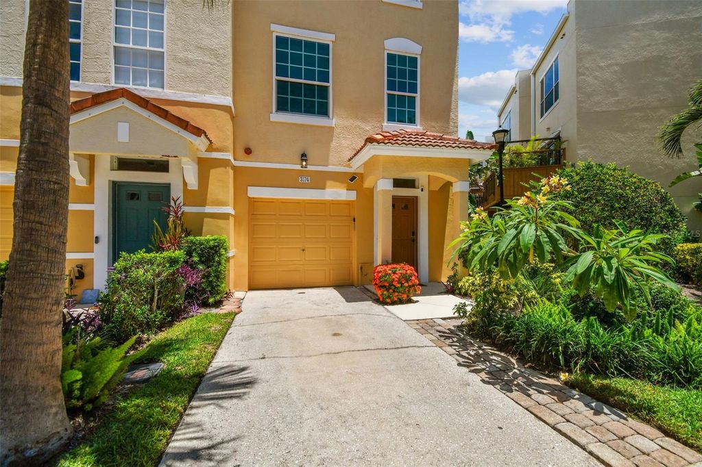 Photo of 3174 Bayshore Oaks Drive, Tampa, FL 33611 (MLS # TB8465900)