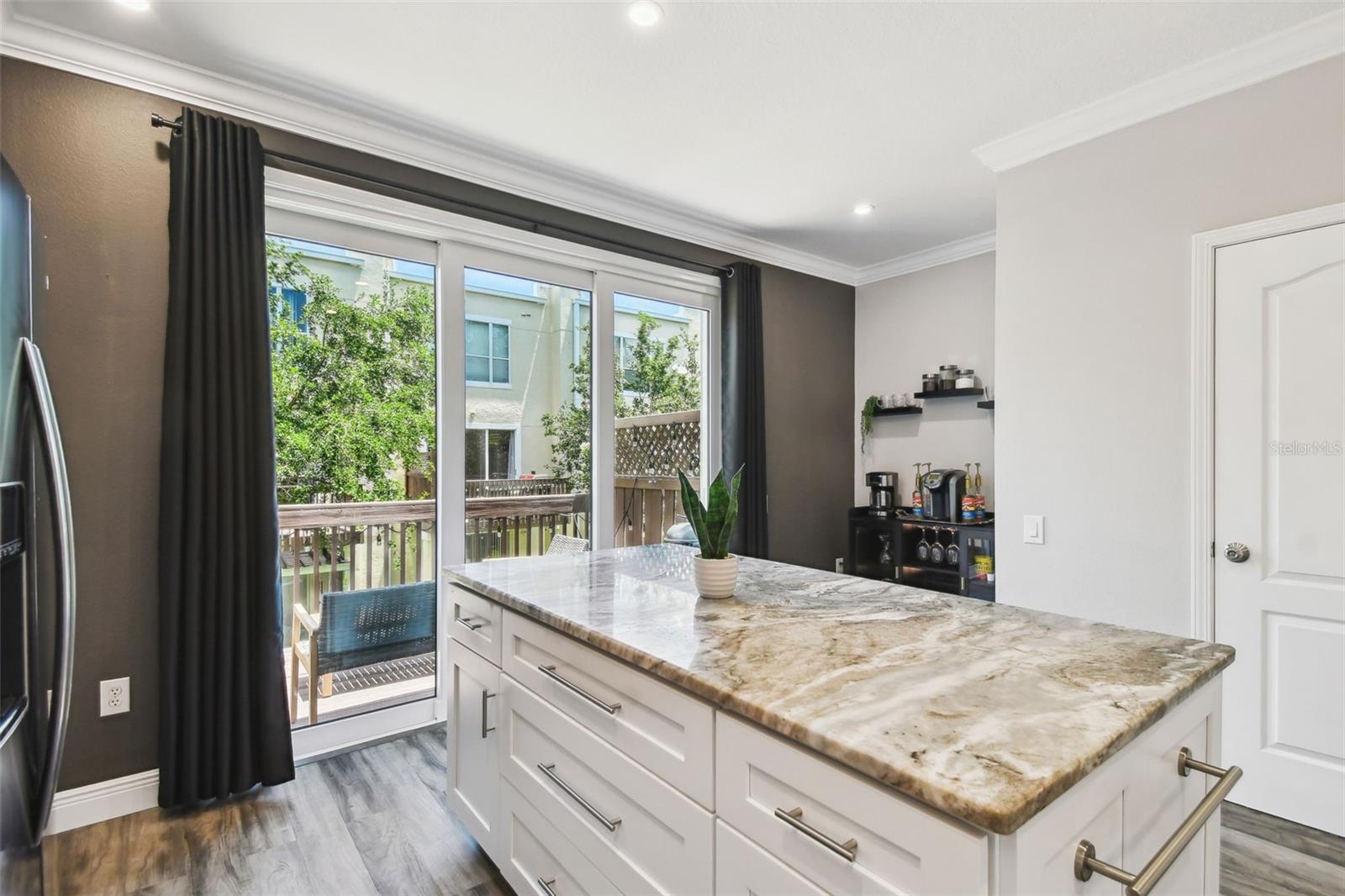 BAYSHORE WEST - Residential