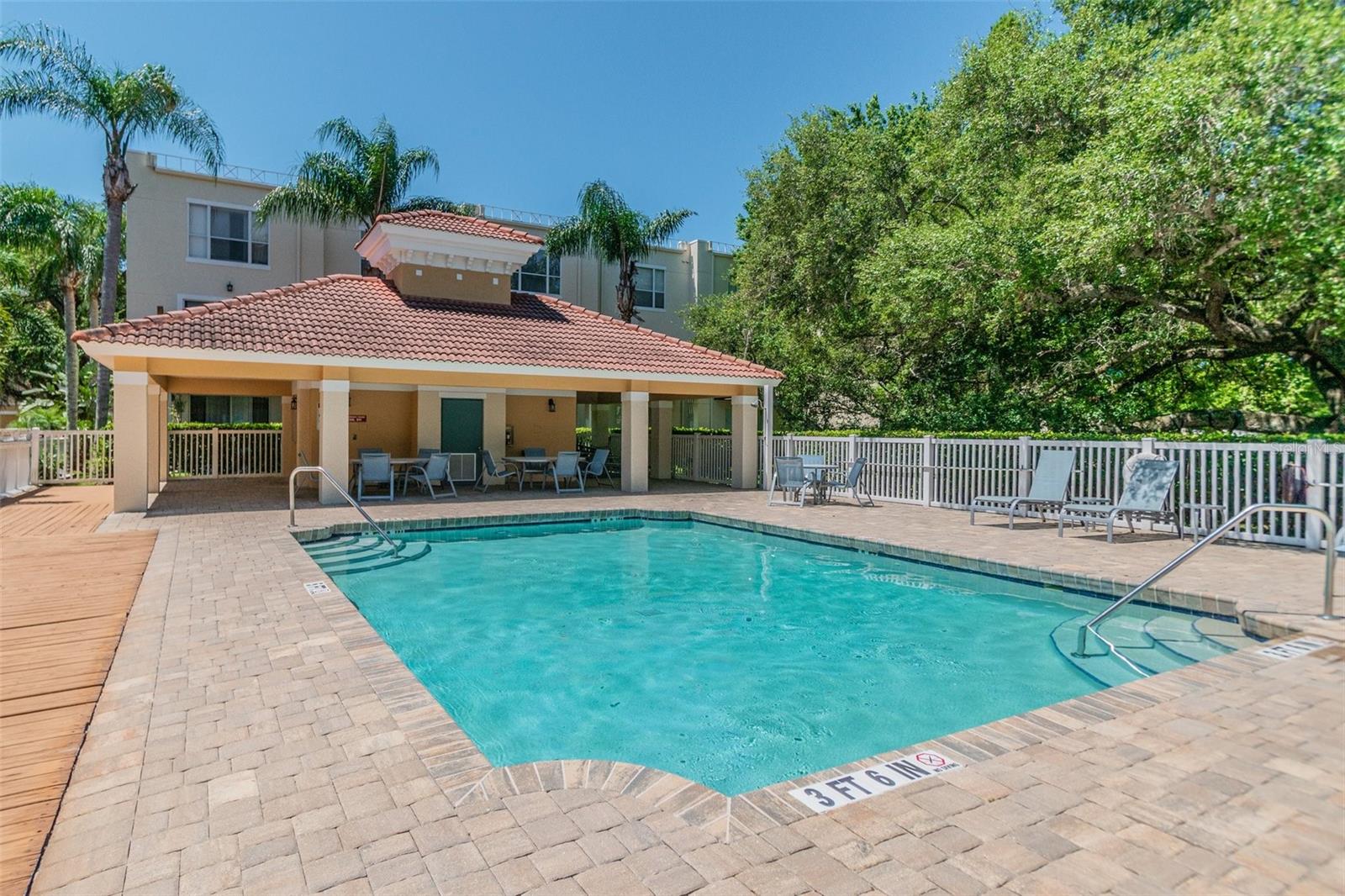 BAYSHORE WEST - Residential